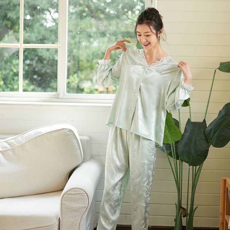 女士春季冰雪丝提花开扣套